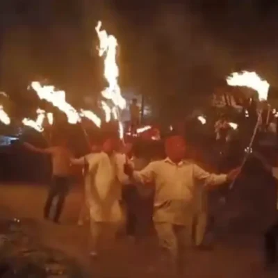 ಗಂಗಾ ನದಿಯ ಉಗಮ ಸ್ಥಾನದಲ್ಲೇ ಕುಡಿಯುವ ನೀರಿಗೆ ಹಾಹಾಕಾರ: ಉತ್ತರಾಖಂಡದ ದೇವಪ್ರಯಾಗದಲ್ಲಿ ಗ್ರಾಮಸ್ಥರಿಂದ ಪಂಜಿನ ಮೆರವಣಿಗೆ