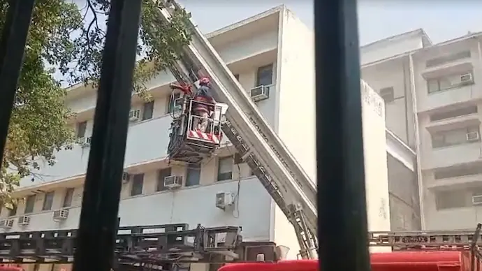 ದೆಹಲಿಯ ಶಿಕ್ಷಣ ಸಚಿವಾಲಯದ ಕಚೇರಿಯಲ್ಲಿ ಅಗ್ನಿ ಅವಘಡ